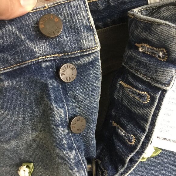 NWT William Rast Sweet Mama cropped, distressed Jeans Size 28 flower buds sewn - Picture 7 of 8